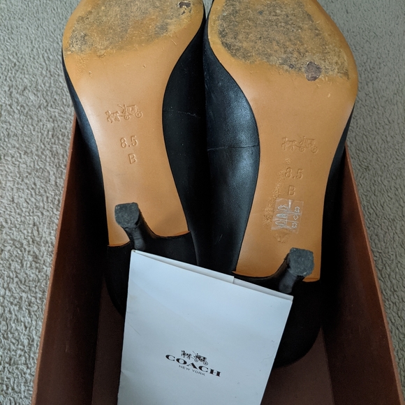 Coach - Picture 3 of 3